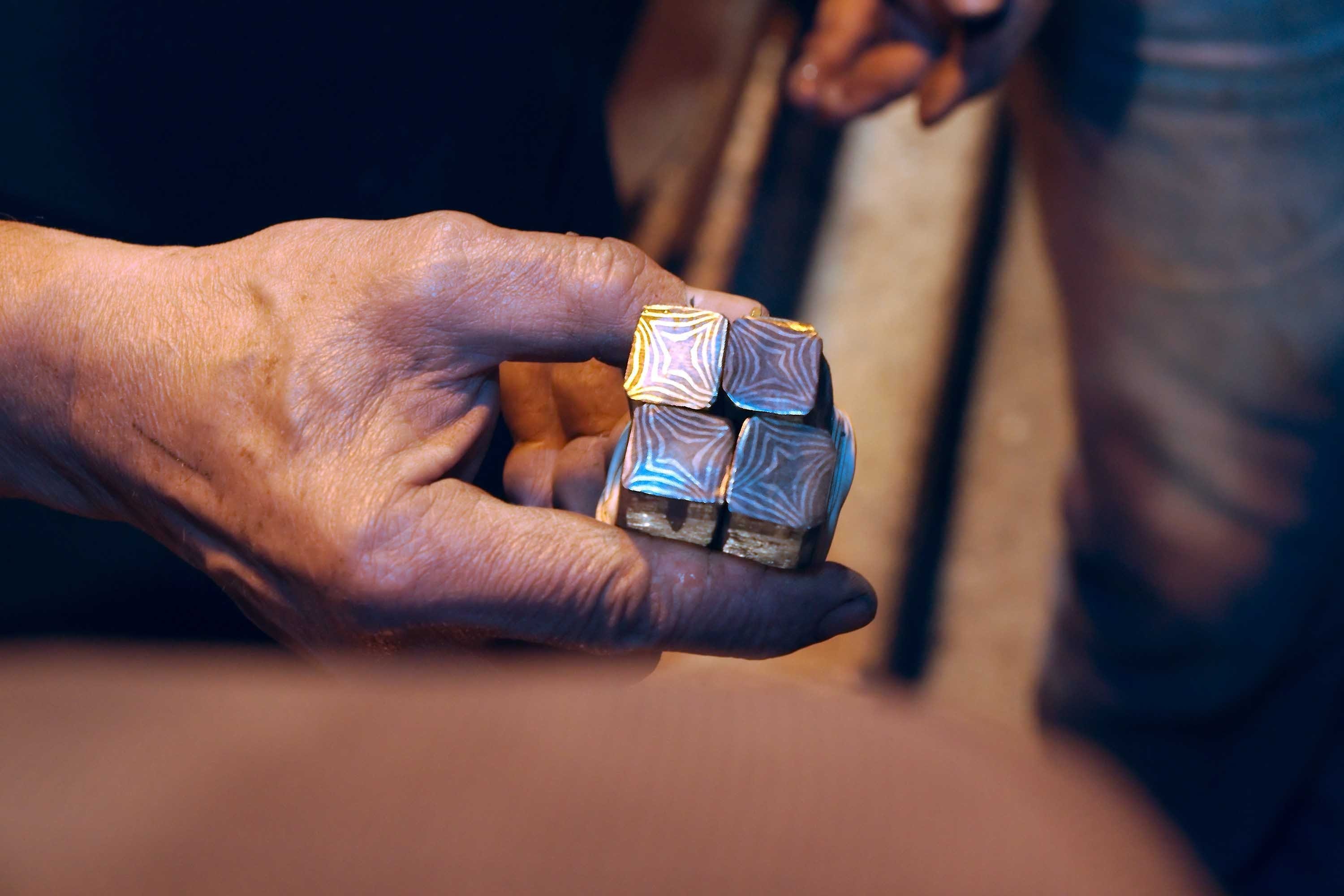 Tout savoir sur les lames en acier damas - ForgeOrigine