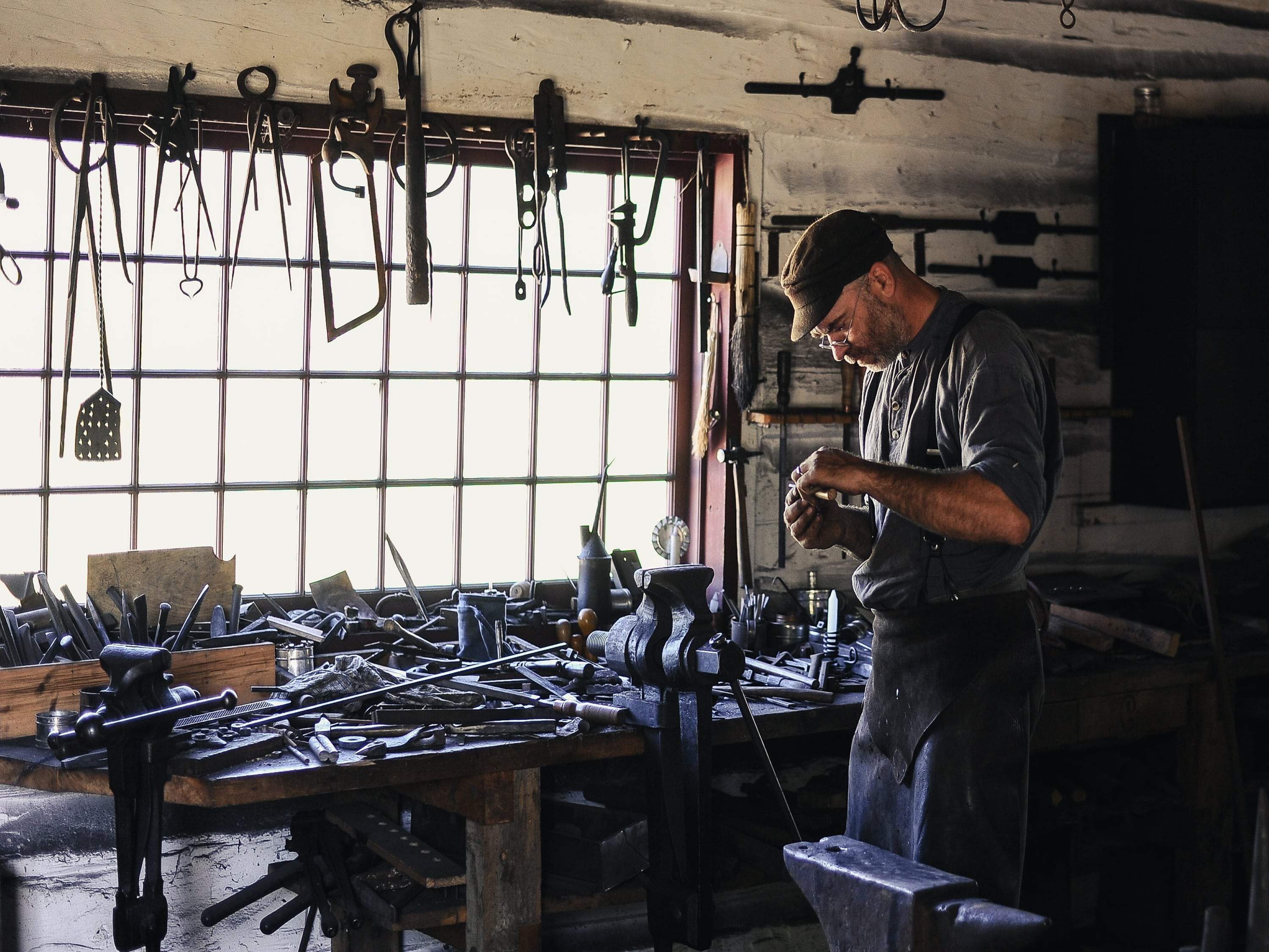 Le matériel pour fabriquer son couteau quand on débute - ForgeOrigine