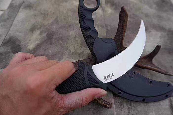 Karambit Self-Defense - ForgeOrigine