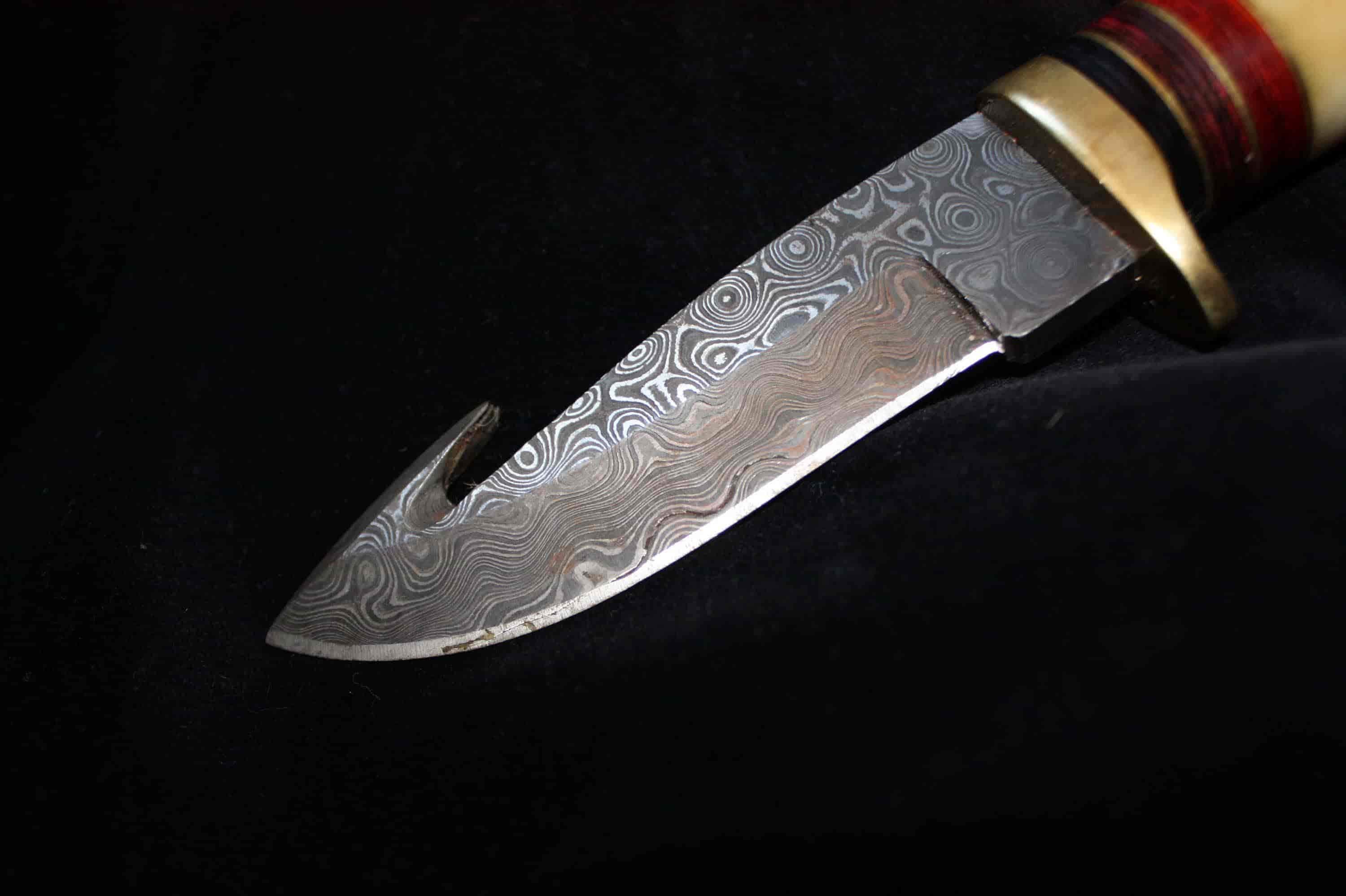 Qu'est-ce qu'un couteau damas - ForgeOrigine
