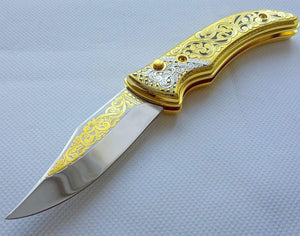 Couteau pliant avec ornement d'or - ForgeOrigine