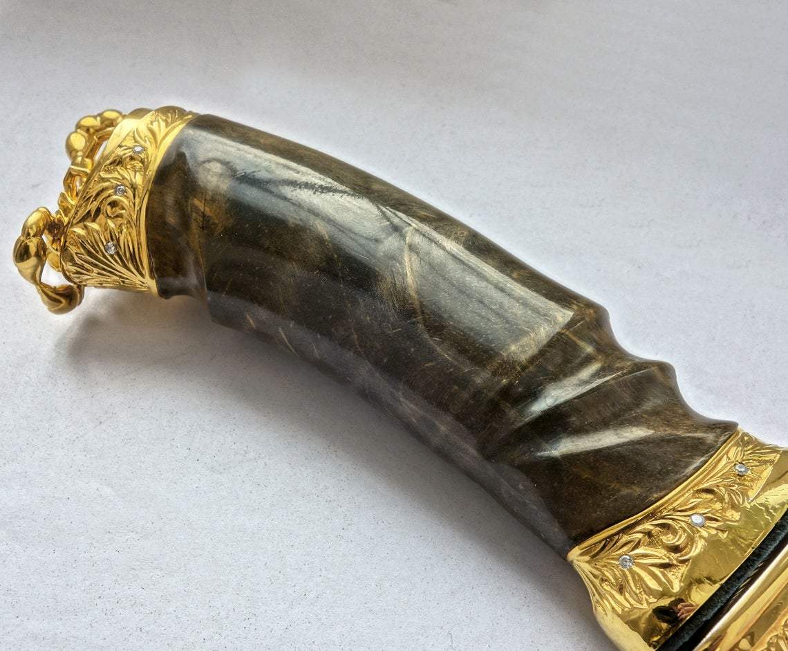 Couteau scorpion en or et damas - ForgeOrigine